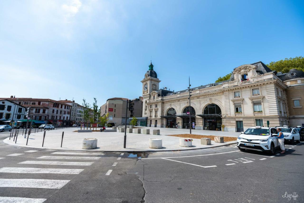 באיון Magnifique Appartement Hypercentre Toutes Commodites מראה חיצוני תמונה